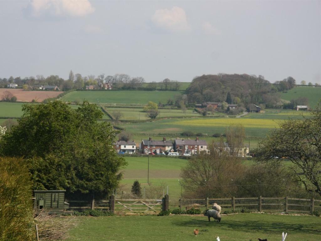 Wall Hill Farm Northwich Extérieur photo